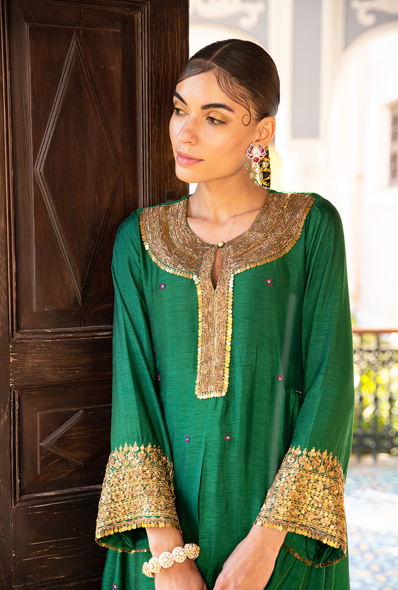 Green Heavy Pitta Neck & Marodi Sleeves Sunehri Kurta Set