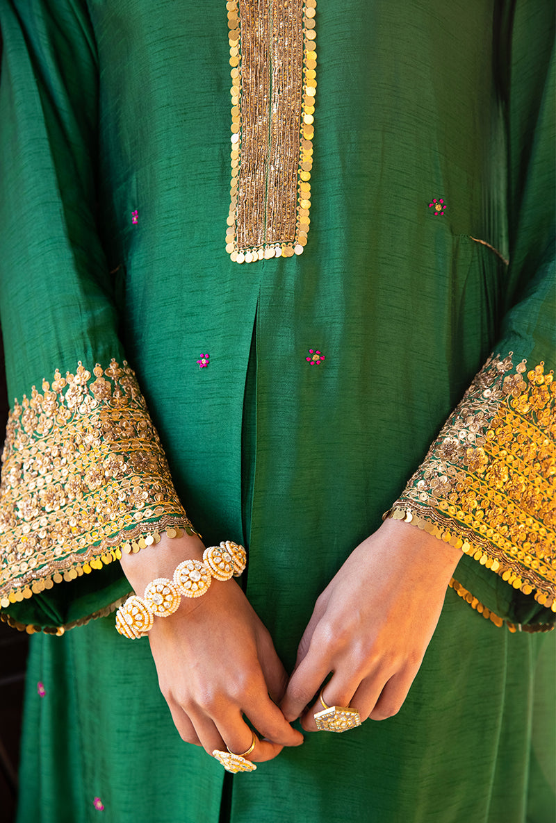 Green Heavy Pitta Neck & Marodi Sleeves Sunehri Kurta Set