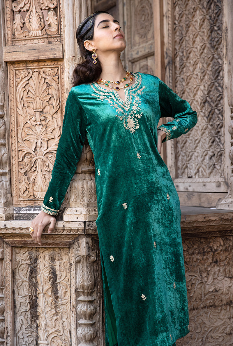 Green Velvet Heavy Neck Falak Kurta Set