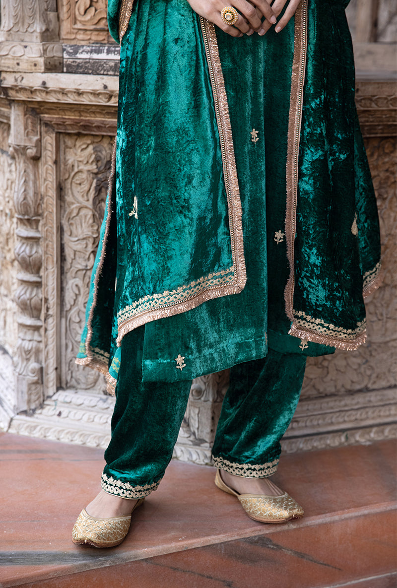 Green Velvet Heavy Neck Falak Kurta Set