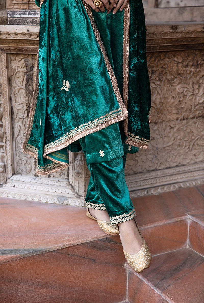 Green Velvet Heavy Neck Falak Kurta Set