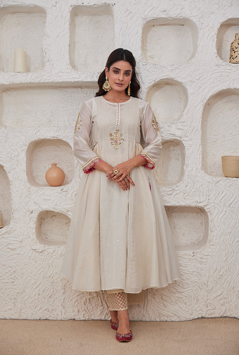 Ivory Side Tie Up Gota Work Kurta Set