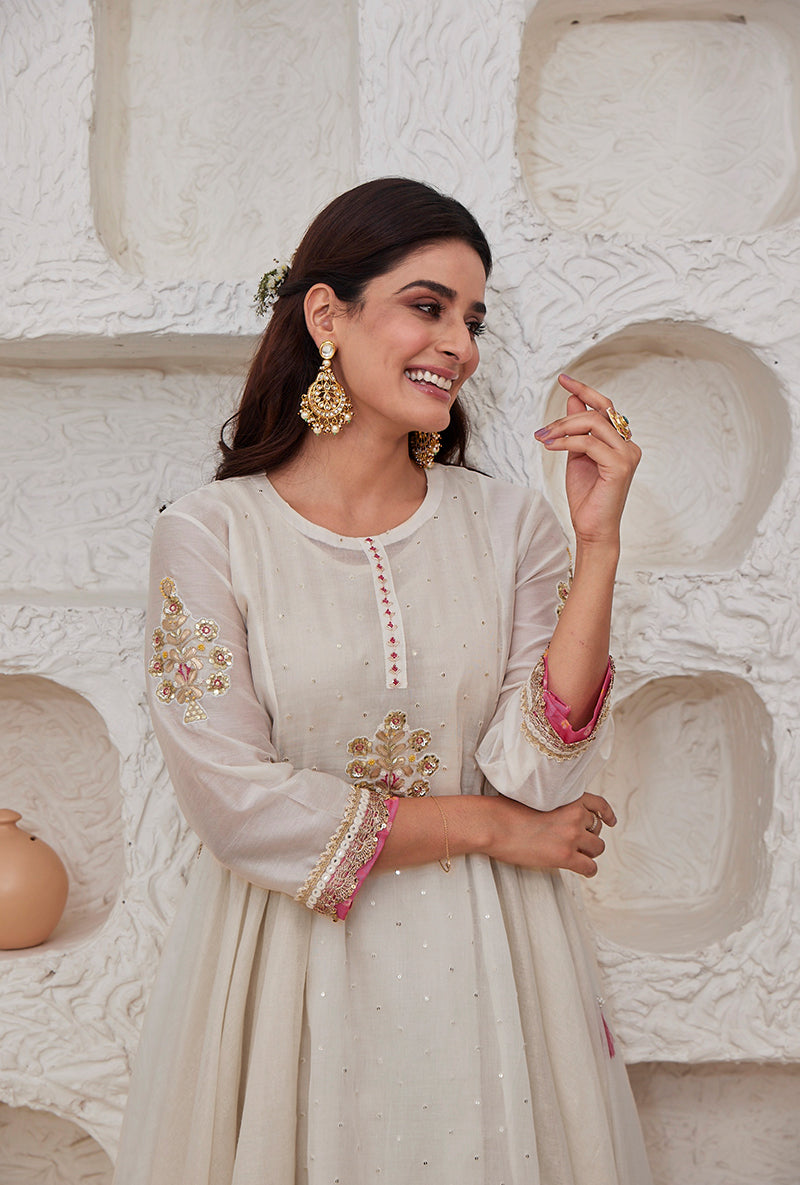 Ivory Side Tie Up Gota Work Kurta Set
