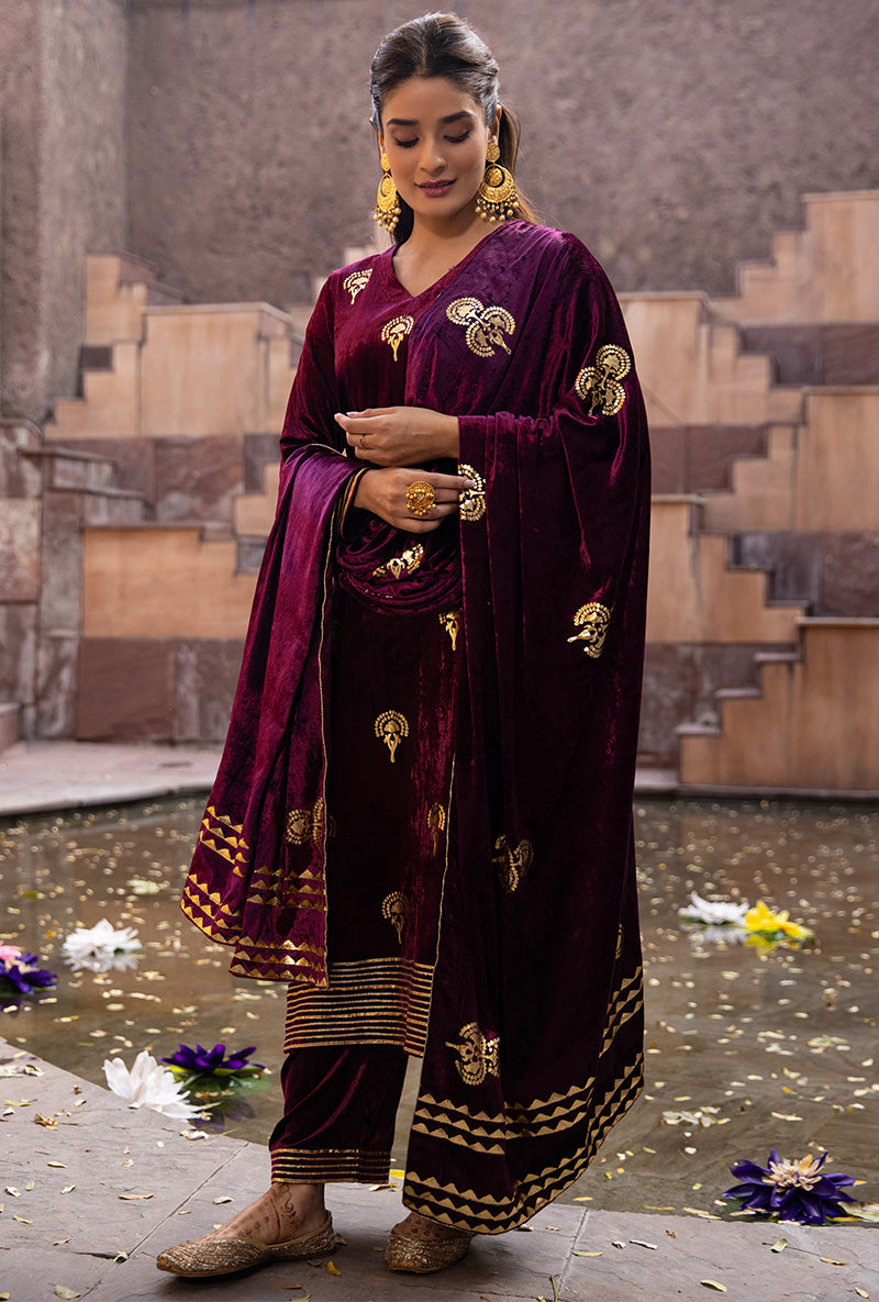 Wine Gota Ruhaani Kurta Set