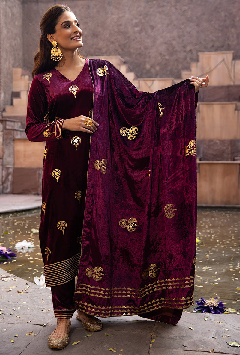 Wine Gota Ruhaani Kurta Set