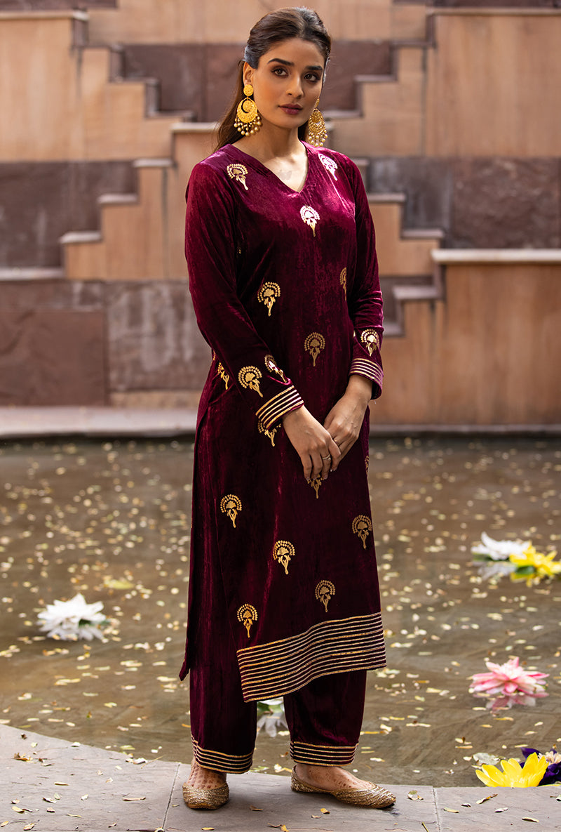 Wine Gota Ruhaani Kurta Set
