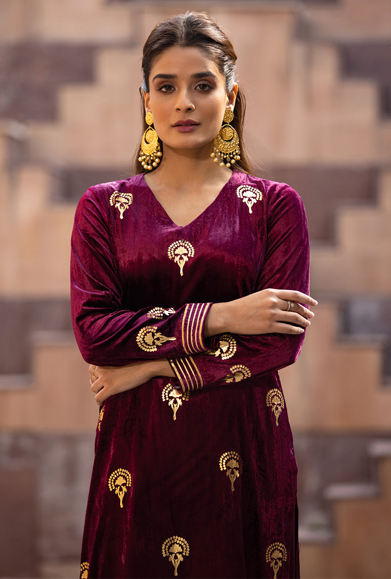 Wine Gota Ruhaani Kurta Set