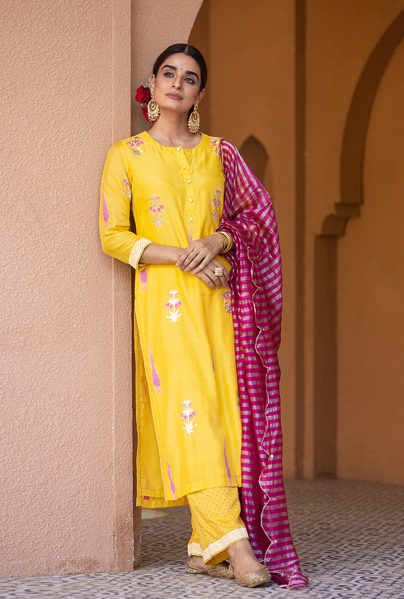 Yellow Straight Nayaab Kurta Set
