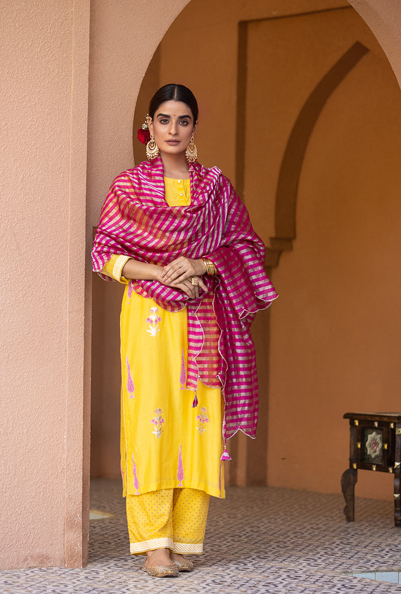 Yellow Straight Nayaab Kurta Set