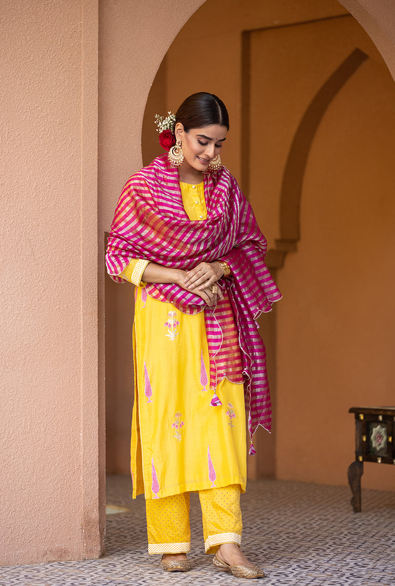 Yellow Straight Nayaab Kurta Set