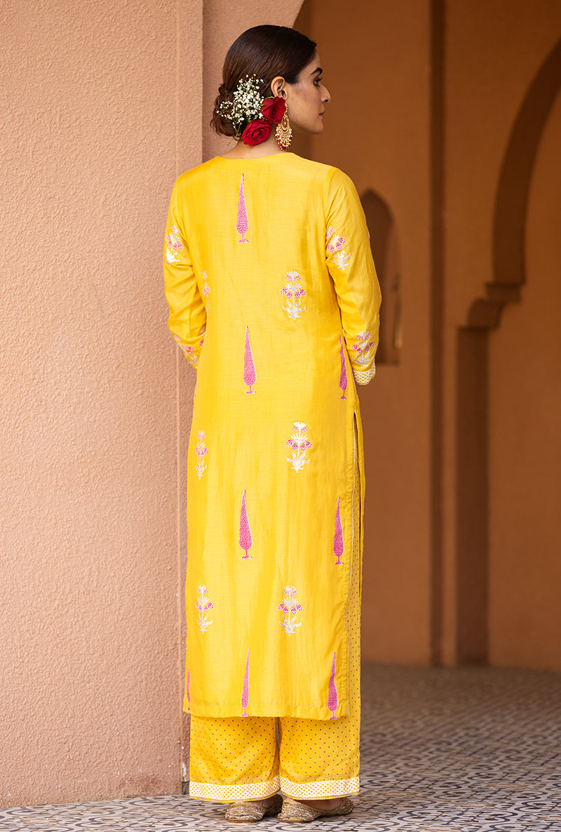 Yellow Straight Nayaab Kurta Set