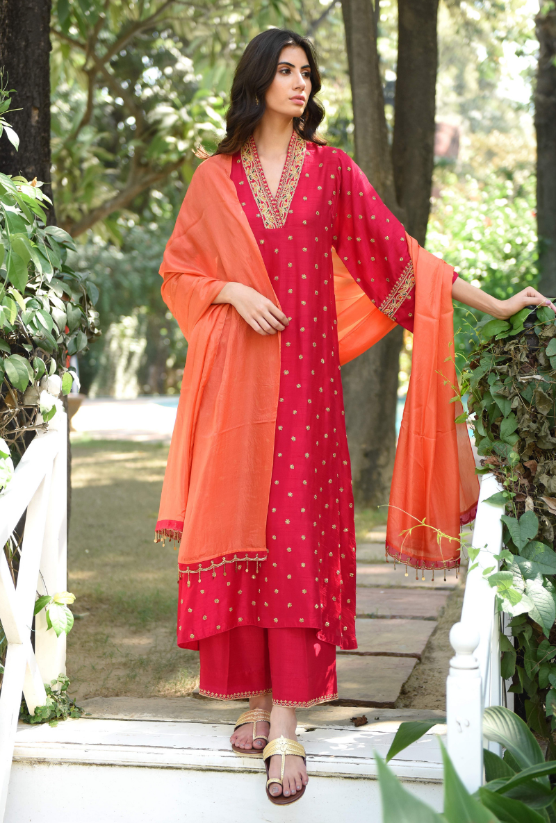 Pink Resham V Neck Kurta Set