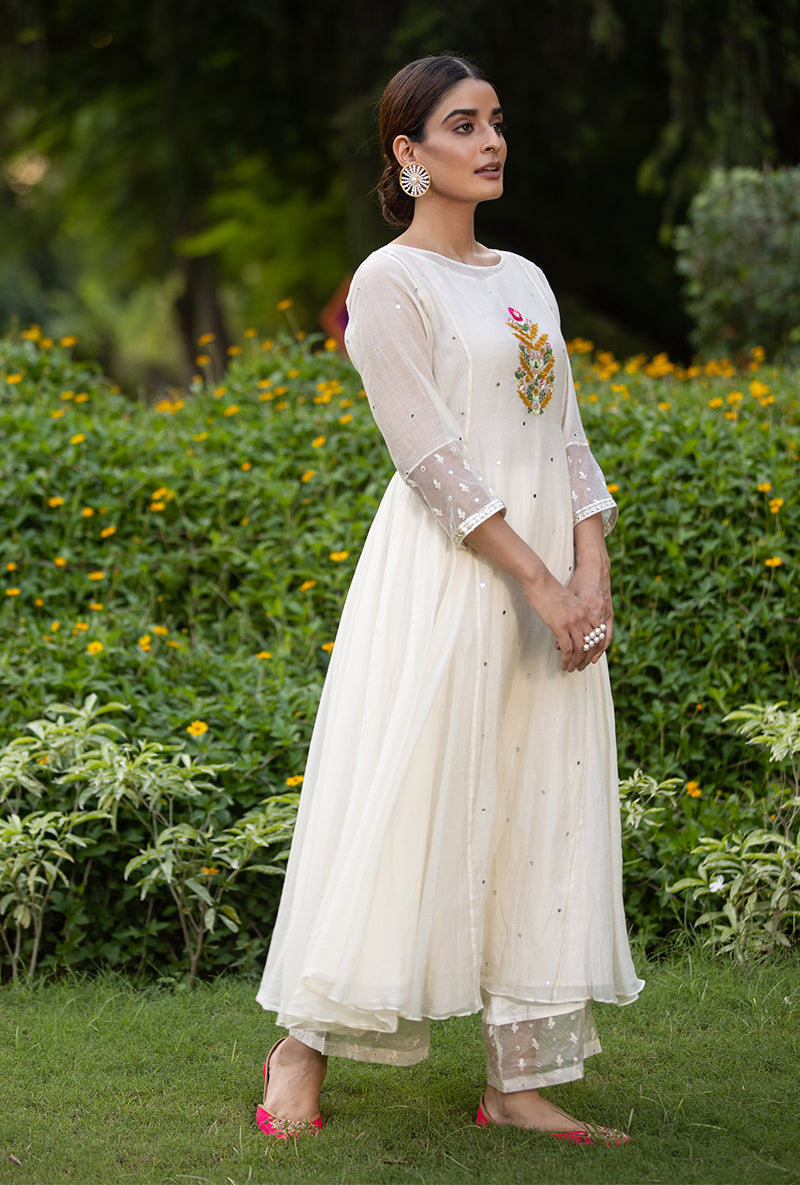 Ivory Motif Leheriya Kurta Set