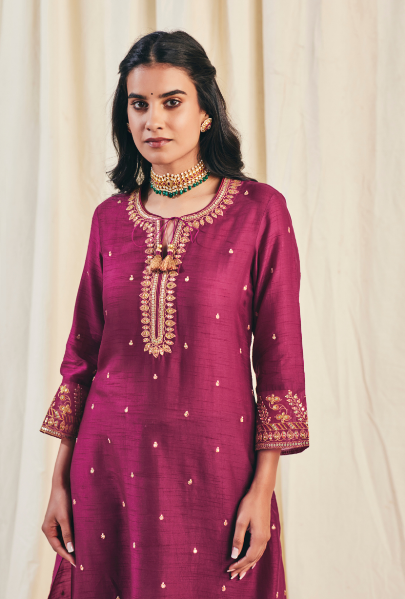 Wine Noor Farshi Meera Kurta