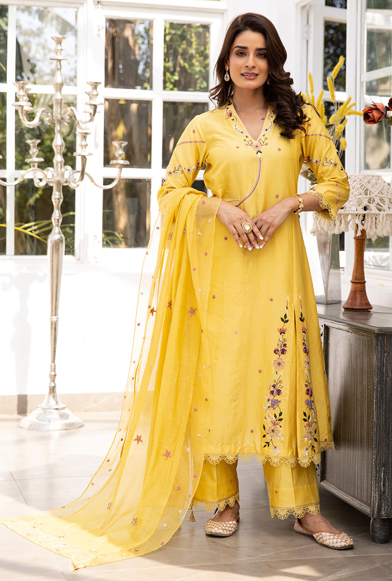 Yellow French Knot Pocket Style Suhaani Kurta Set