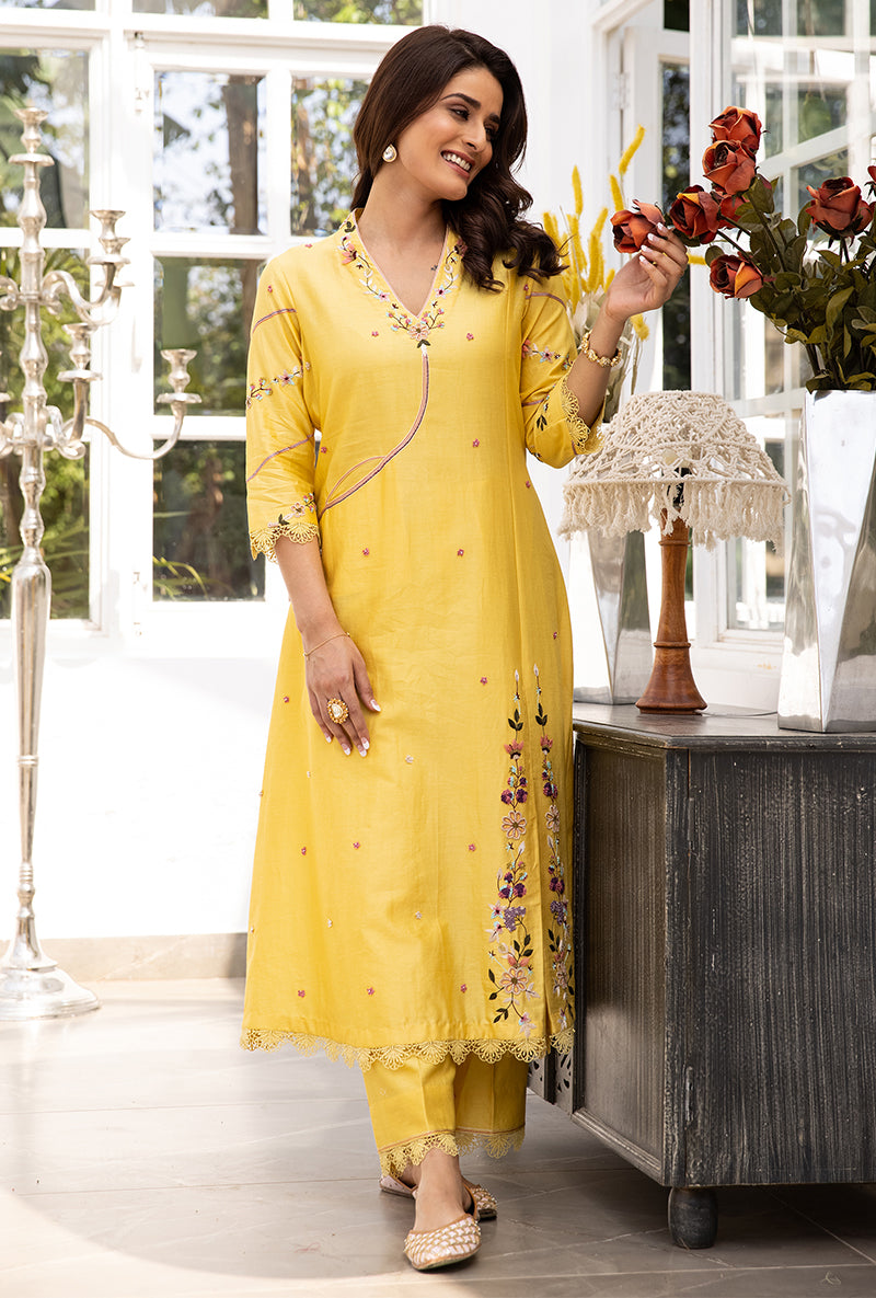 Yellow French Knot Pocket Style Suhaani Kurta Set