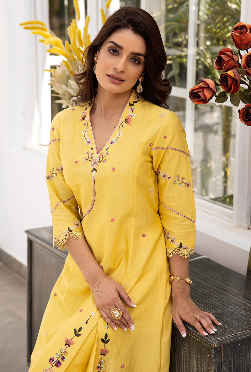 Yellow French Knot Pocket Style Suhaani Kurta Set