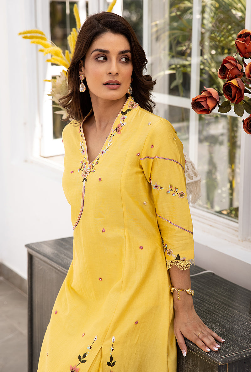 Yellow French Knot Pocket Style Suhaani Kurta Set