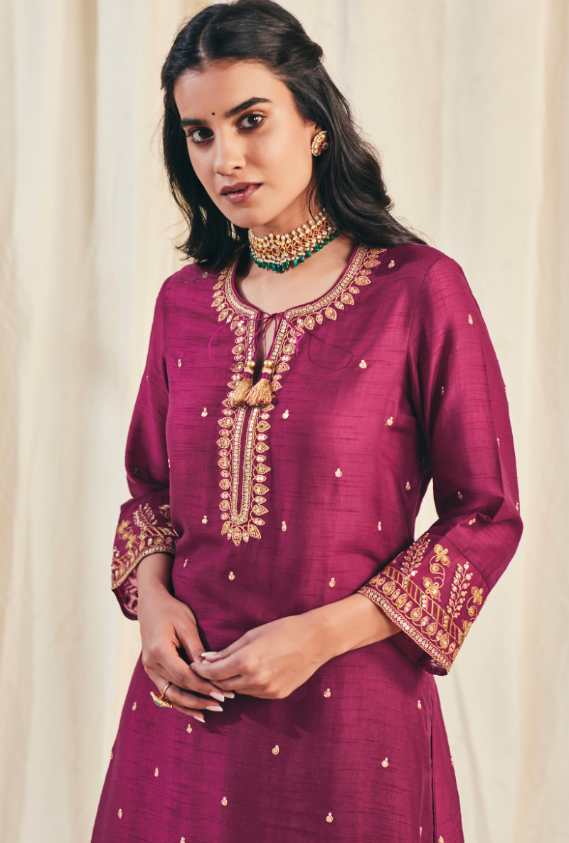 Wine Noor Farshi Meera Kurta