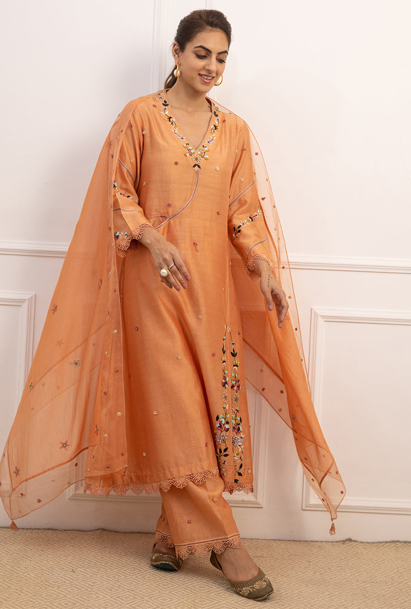 Peach French Knot Pocket Style Suhaani Kurta Set
