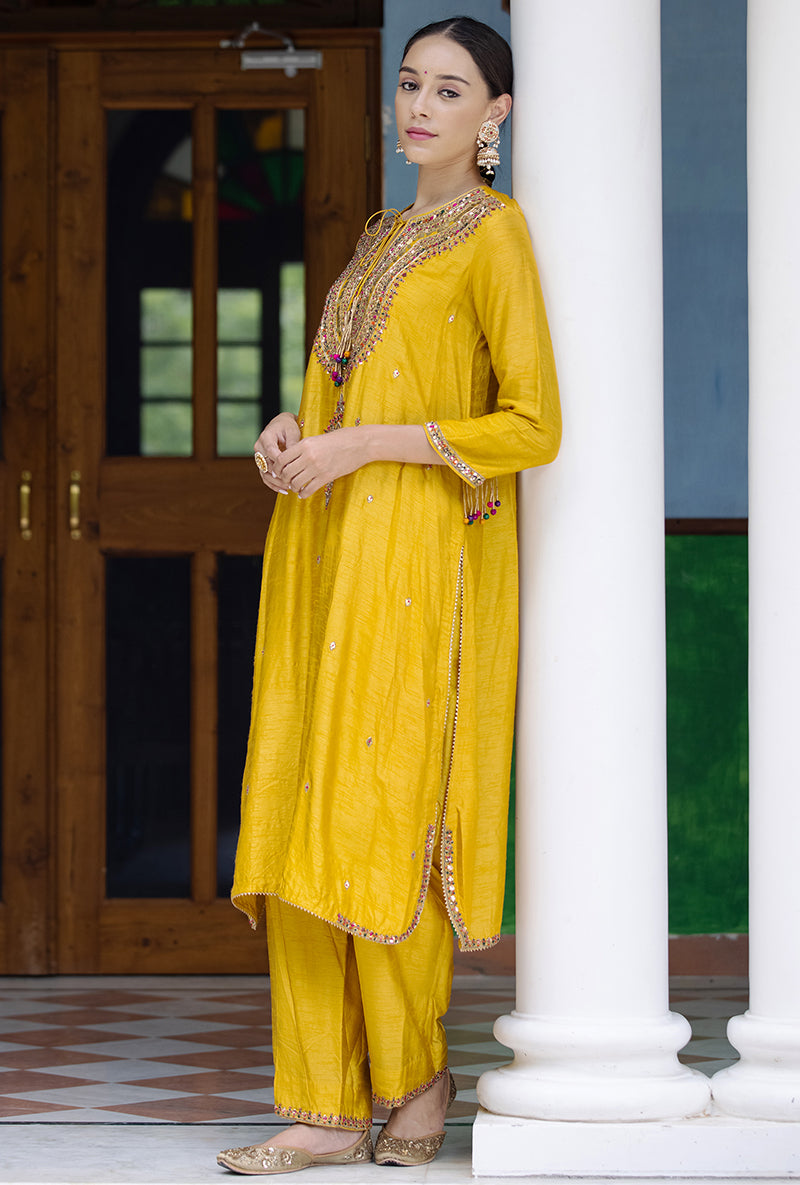 Mustard Resham And Zardozi Heavy Neck Aayat Kurta Set