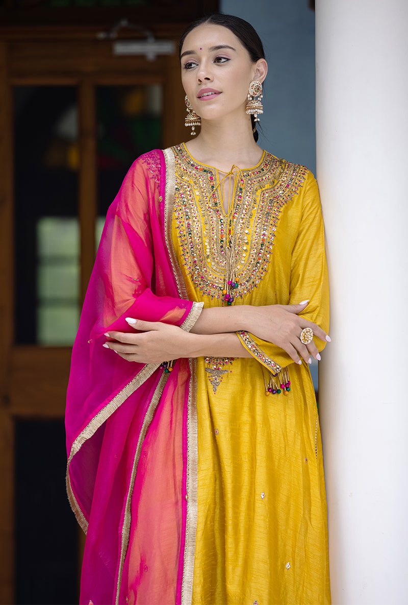 Mustard Resham And Zardozi Heavy Neck Aayat Kurta Set