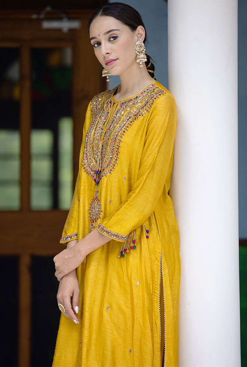 Mustard Resham And Zardozi Heavy Neck Aayat Kurta Set