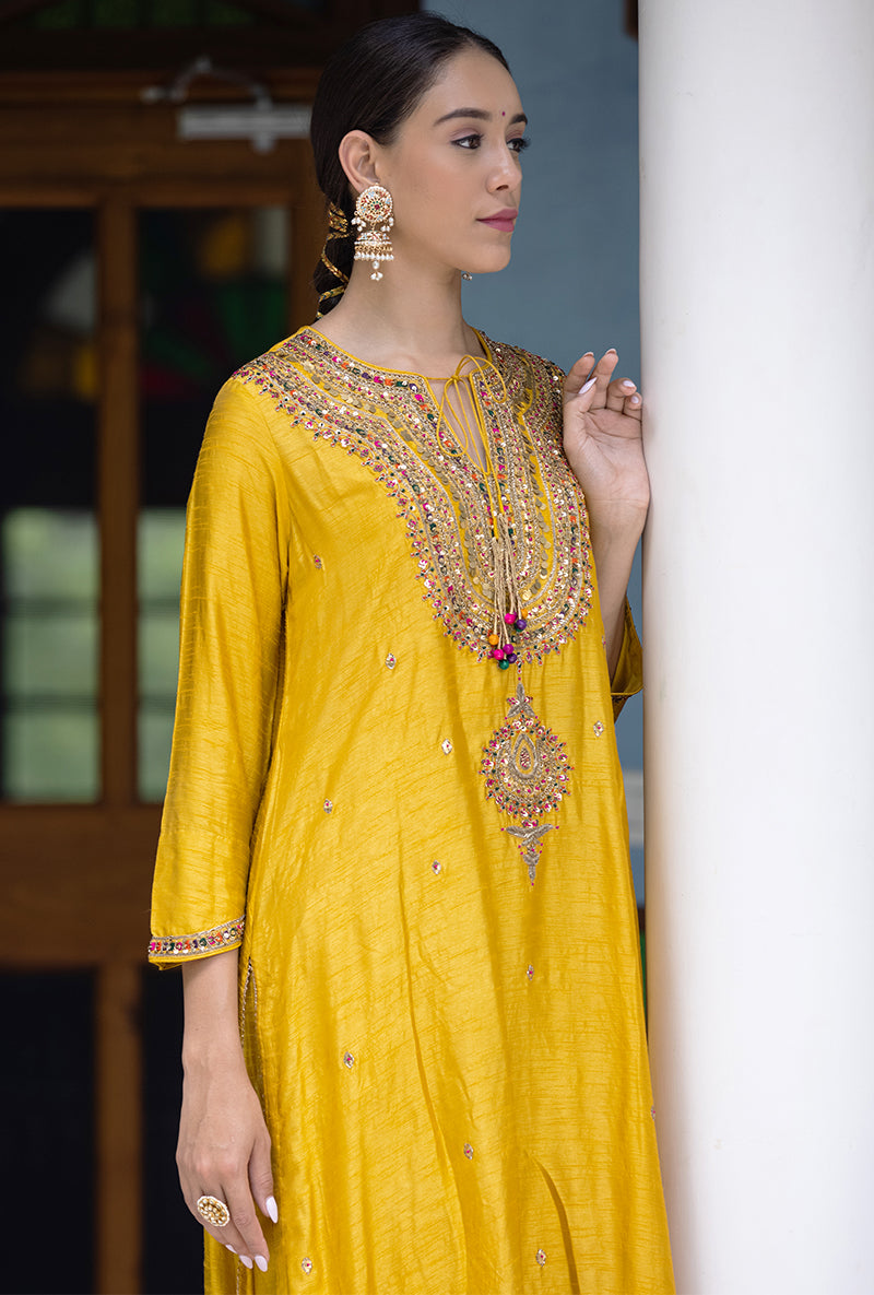 Mustard Resham And Zardozi Heavy Neck Aayat Kurta Set