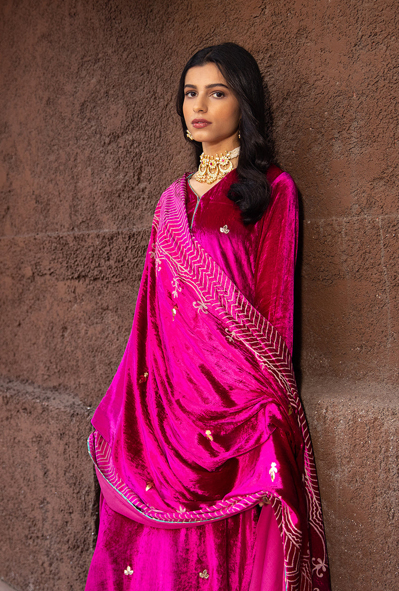 Rani Leaf Embroidery Ruhaani Kurta Set