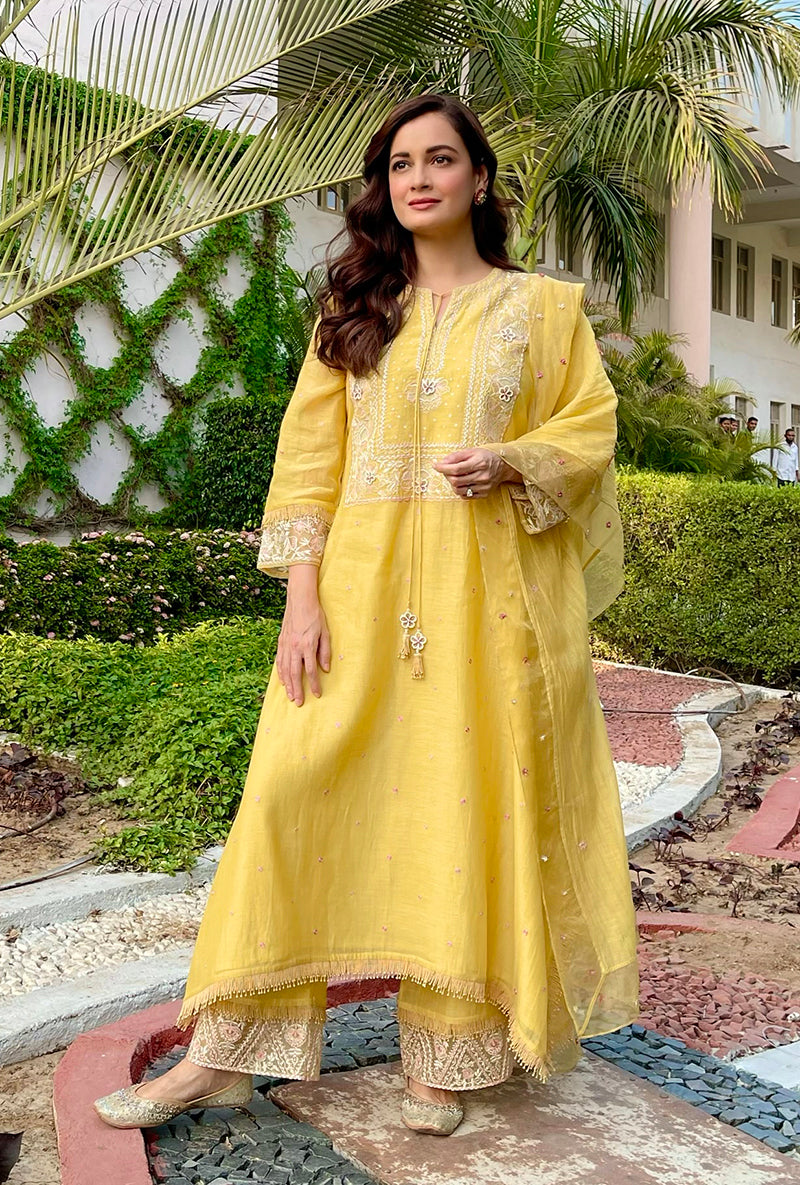 Dia Mirza In Yellow Thread Jaal Square Neck Aafreen Kurta Set