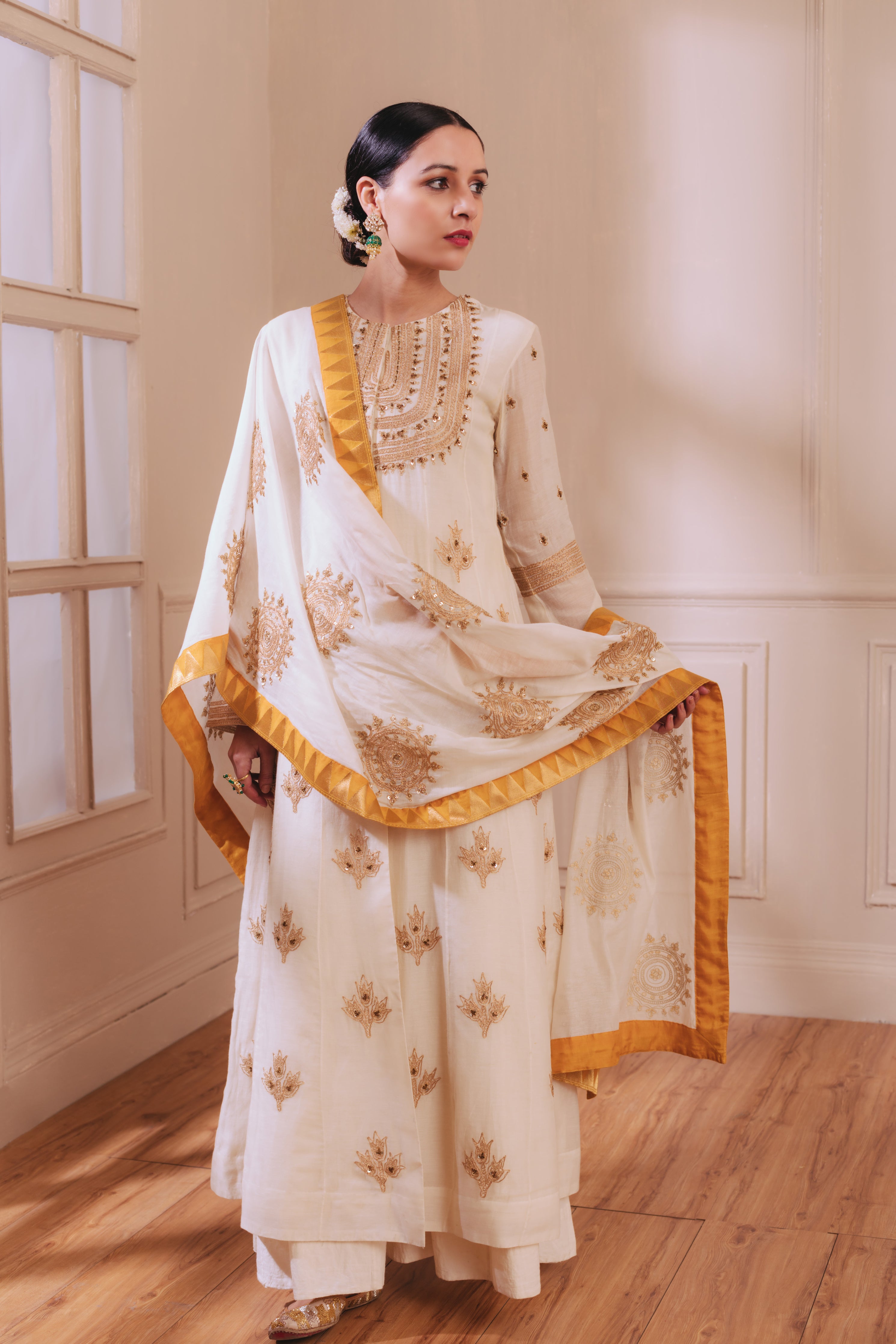 Ivory Roop Kurta Set