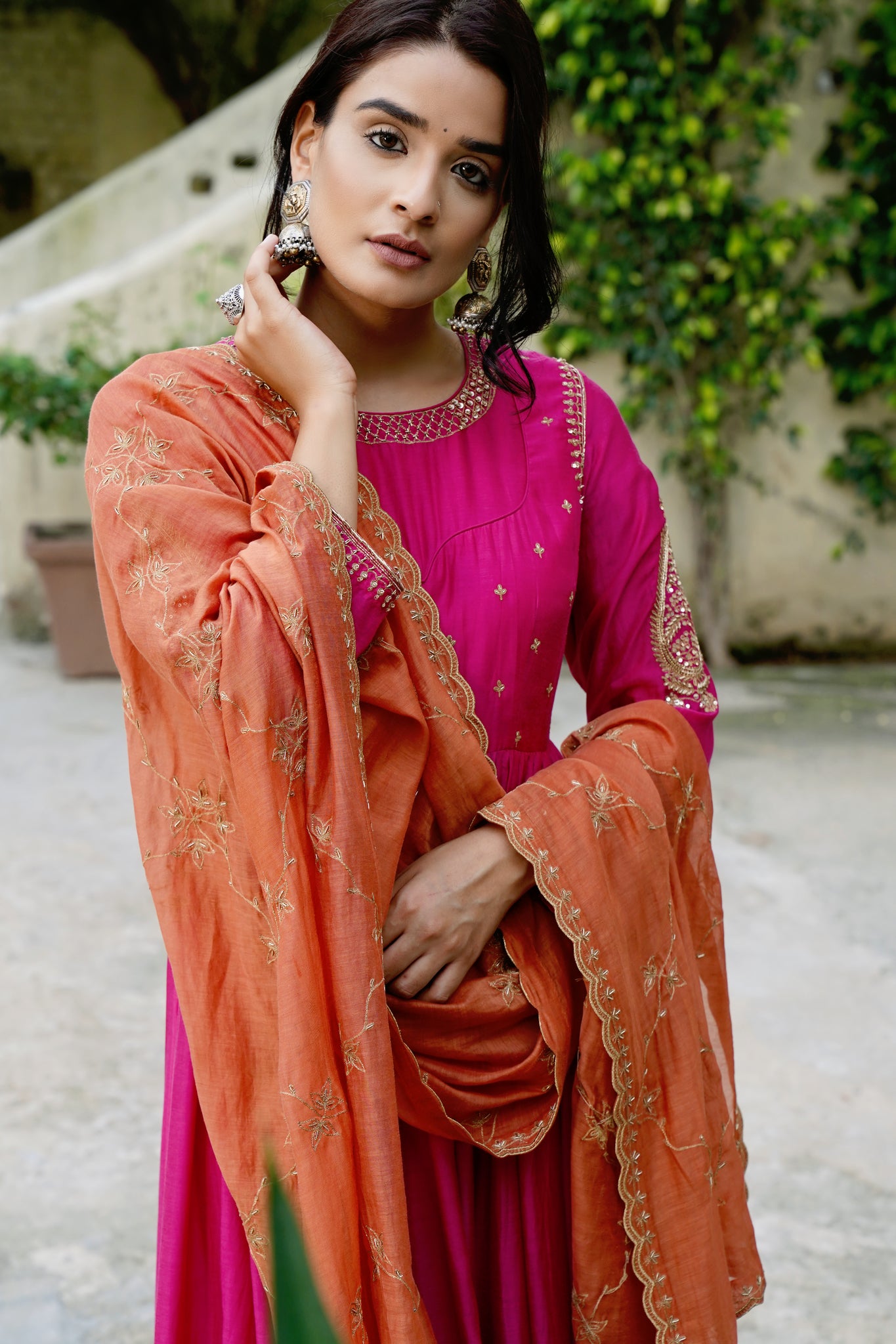 Rani Bahaar Kurta Set With Orange Dupatta By Misri By Meghna Nayyar