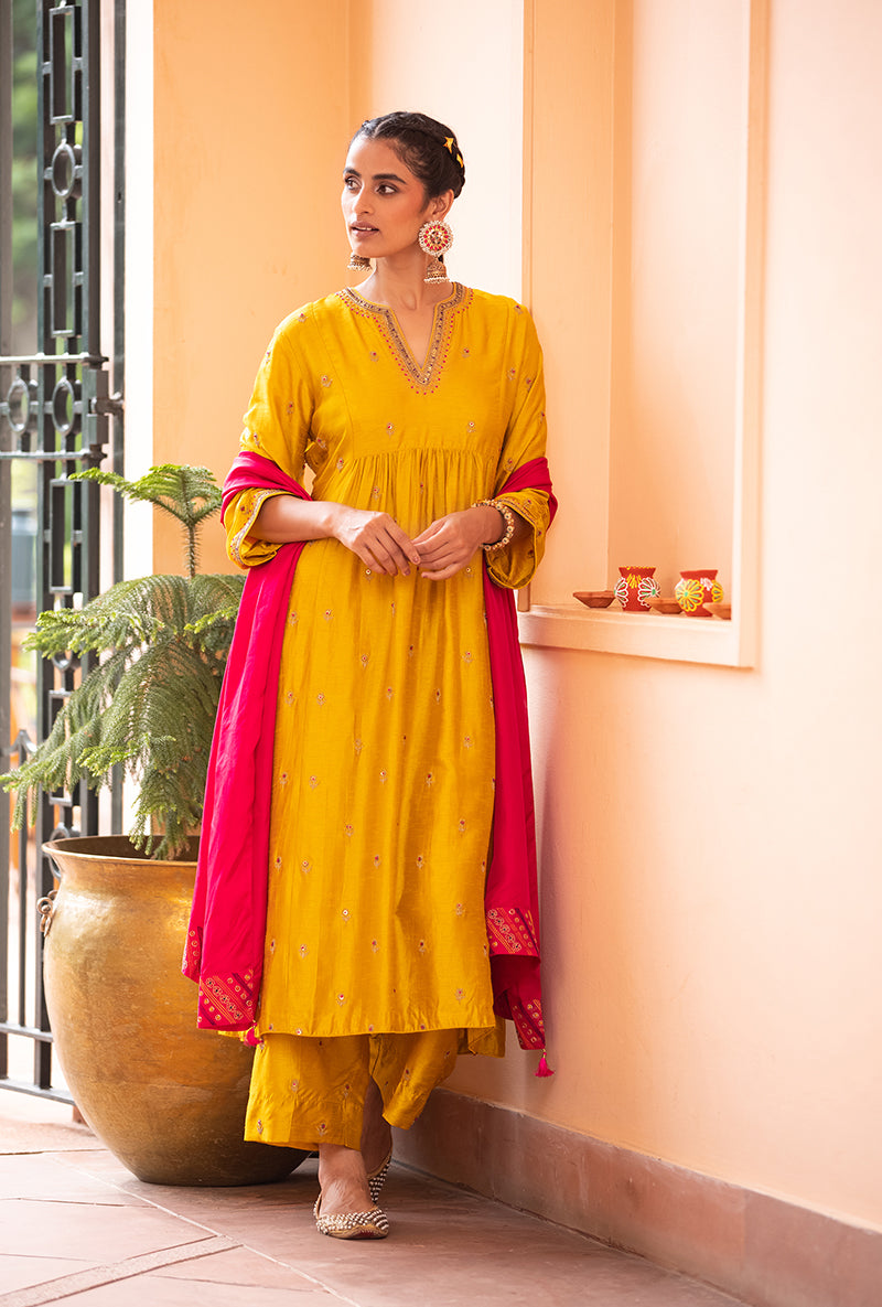 Yellow Classic Sitara Husna Kurta Set