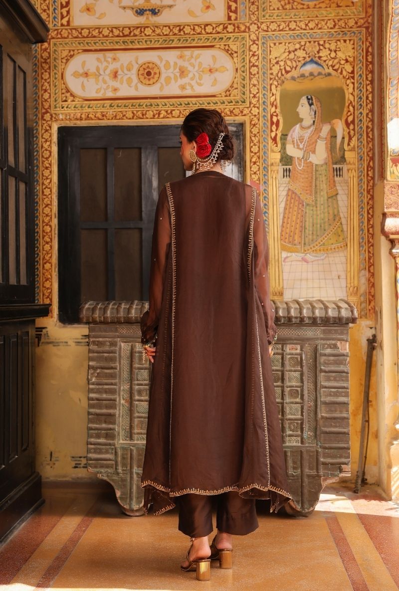Brown Pakhi Yoke Pheran Long Mehfil Kurta Set