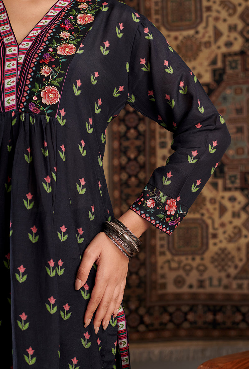 Black Gul Embroidered Aalam Kurta Set