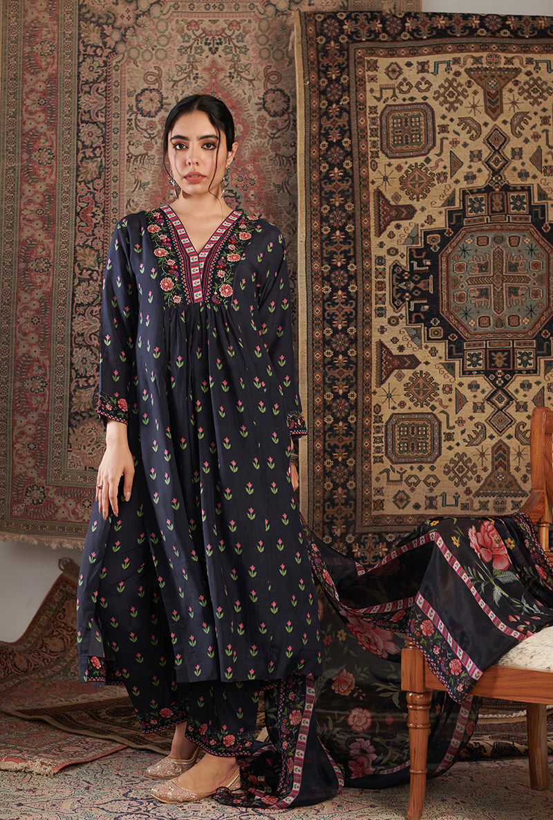 Black Gul Embroidered Aalam Kurta Set