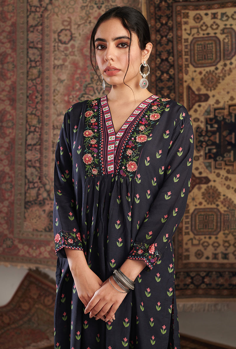 Black Gul Embroidered Aalam Kurta Set