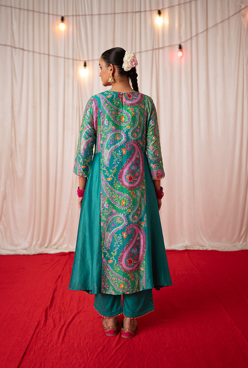 Green Embroidered Side Panel Kikli Kurta Set
