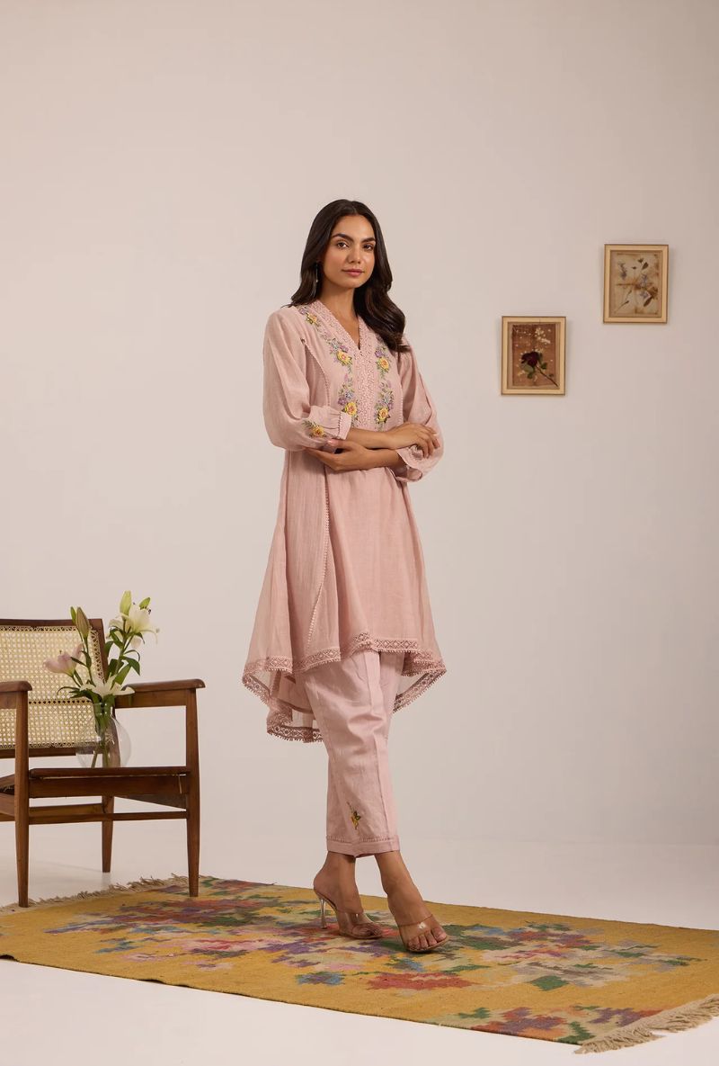 Meghna Nayyar in Baby Pink High Low Kurta Set