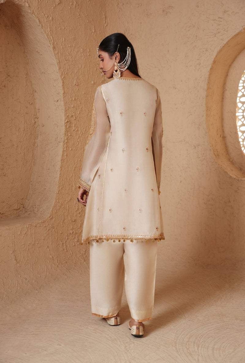 Ivory Short Pheran Nihira Kurta Set