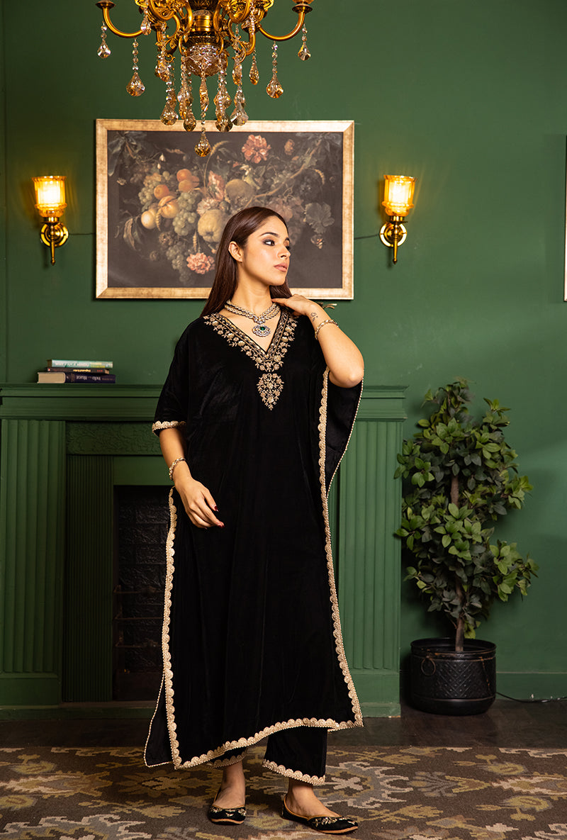 Black Velvet Dastaan Kaftaan Set