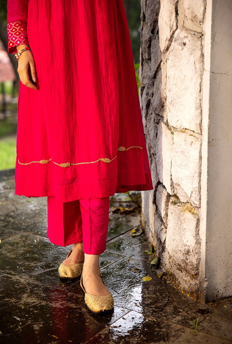 Magenta Pink French Knot Work Dor Kurta Set