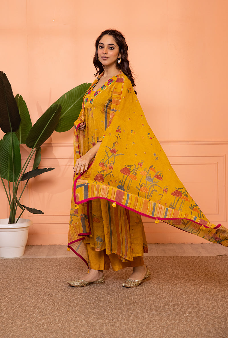 Mustard Yellow V-Neck Scallop Sia Kurta Set