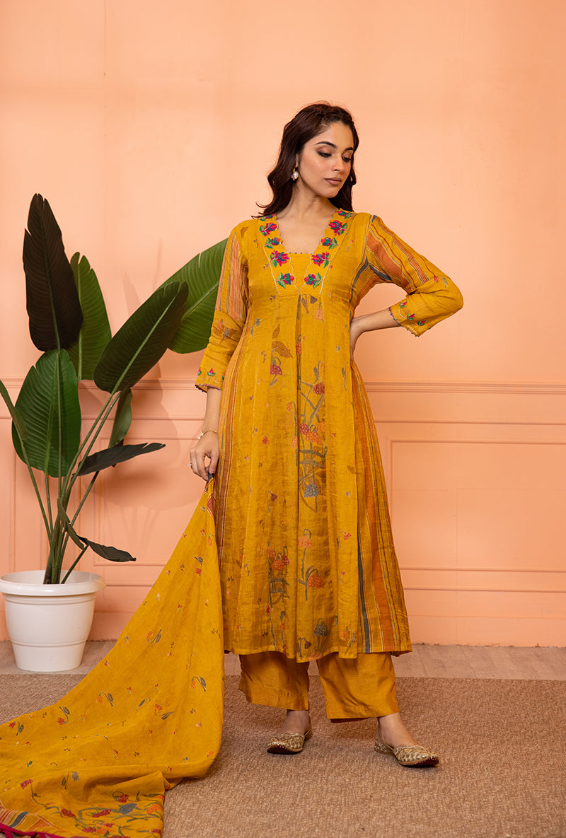 Mustard Yellow V-Neck Scallop Sia Kurta Set