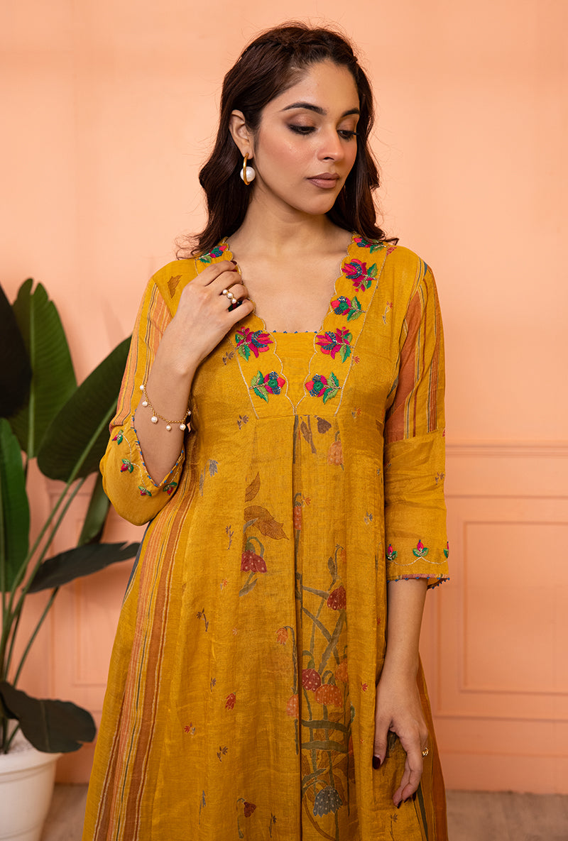 Mustard Yellow V-Neck Scallop Sia Kurta Set