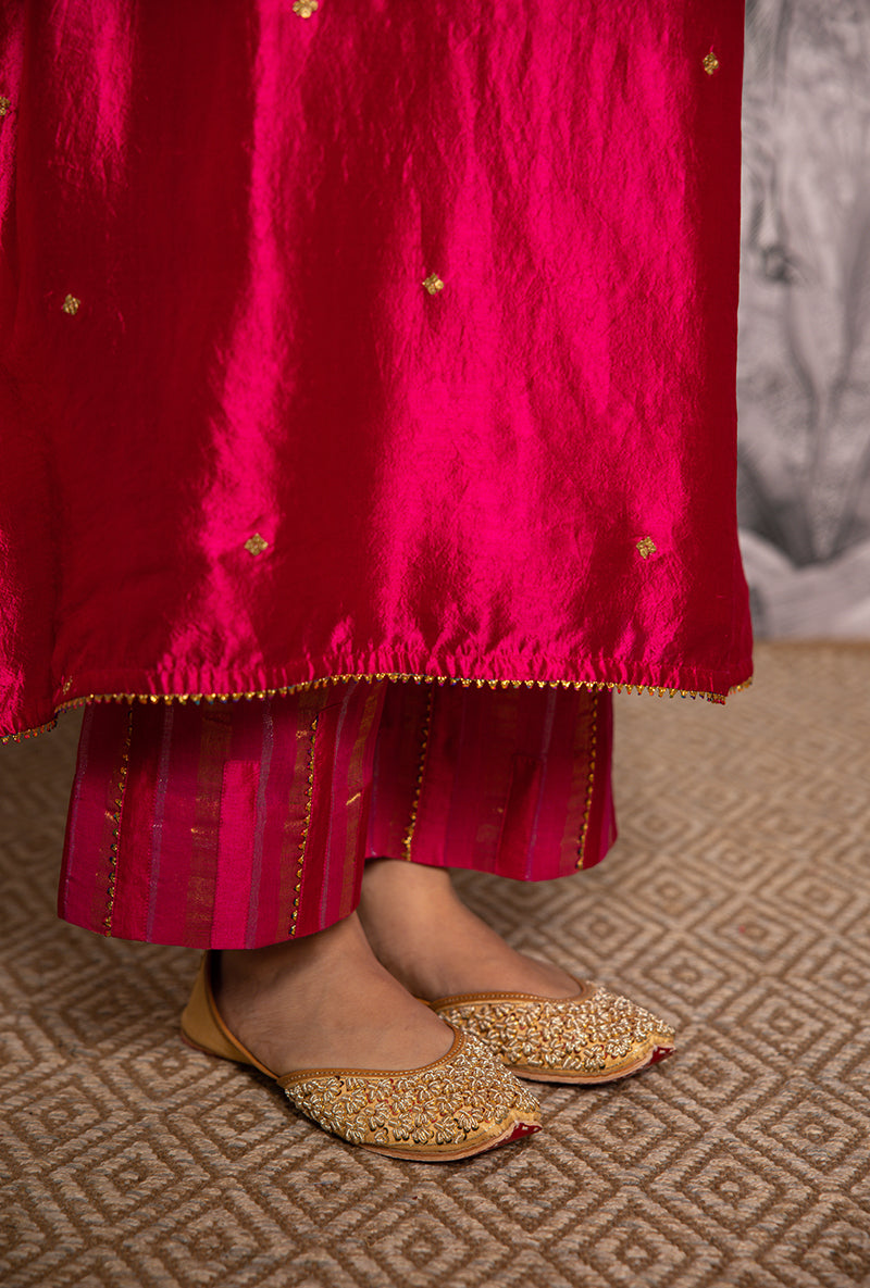 Shilpa Shetty In Rani Pink Cheent Embroidered Long Yoke Style Shaheen Kurta Set