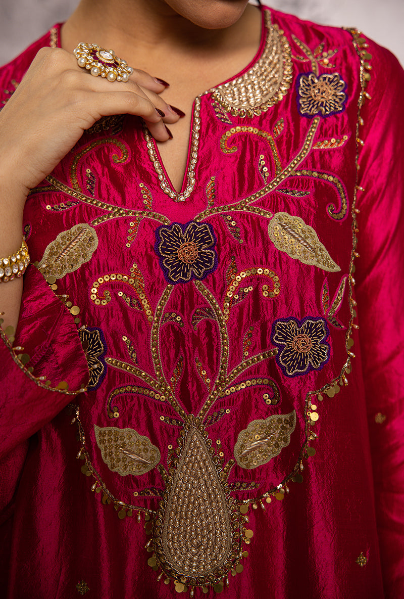Shilpa Shetty In Rani Pink Cheent Embroidered Long Yoke Style Shaheen Kurta Set