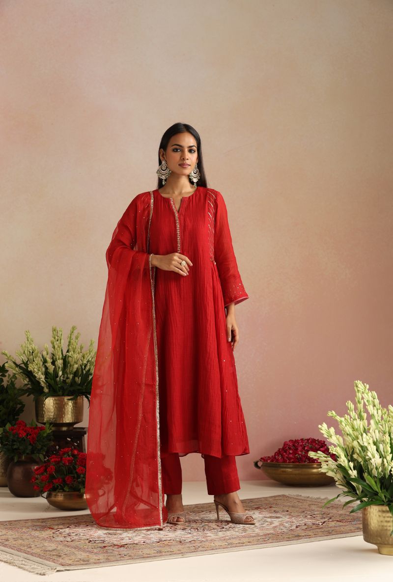 Red Side Kali Sitara Itrh Kurta Set