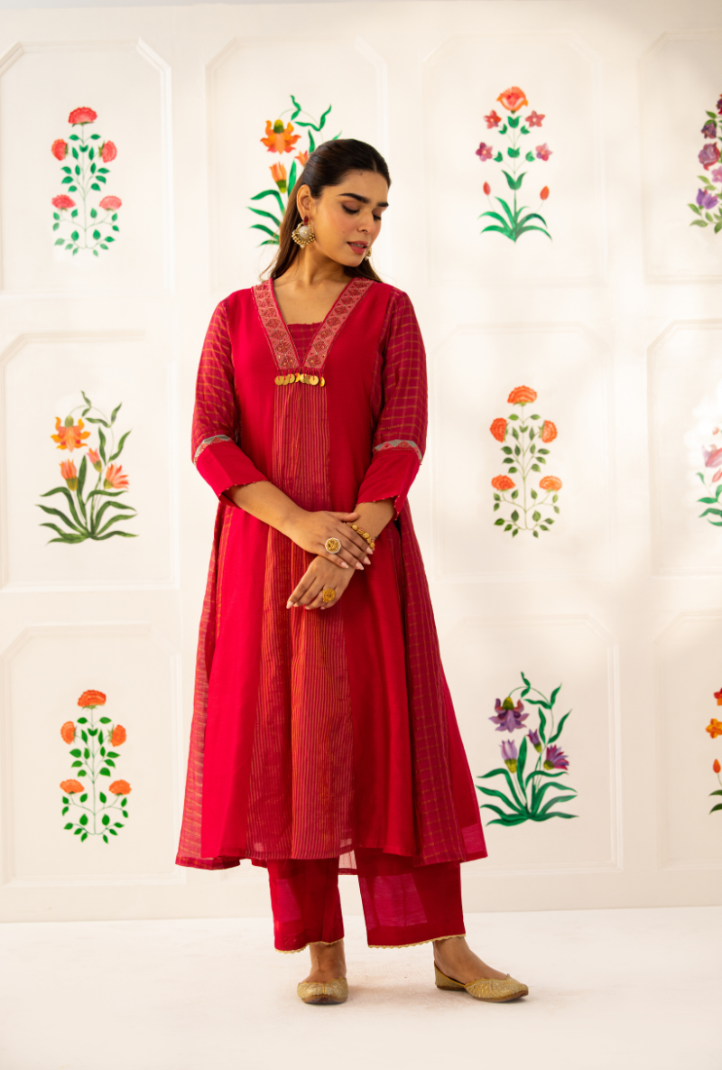 Pink V-Neck Placket Kishmish Kurta Set