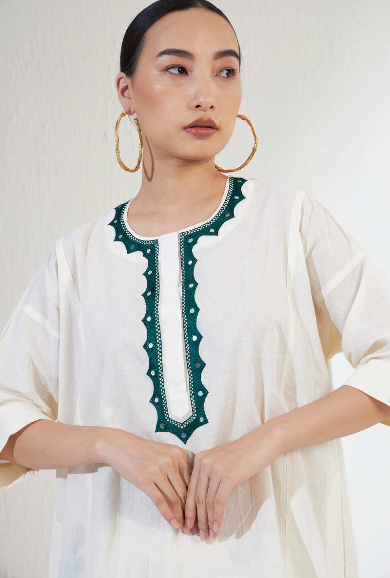 Off White Hand Embroidred Zara Olivia Kurta Set